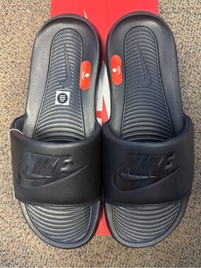 Nike Victori One Slide Triple Black